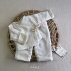 Pijama Kimono disponible en Alas por tres. Abrigando con amor - Descubre nuestras prendas suaves, cálidas y seguras para los más pequeños. Ropa para bebés prematuros y Niños hasta 4 años. Recién Nacido, Primera muda