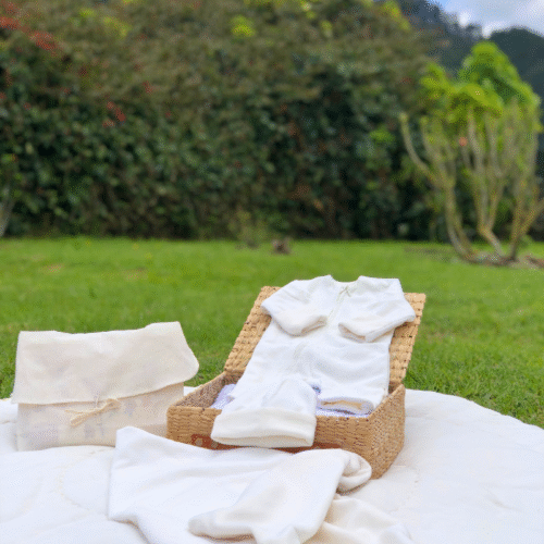 Primera Muda Canasto - Enterizo Crudo